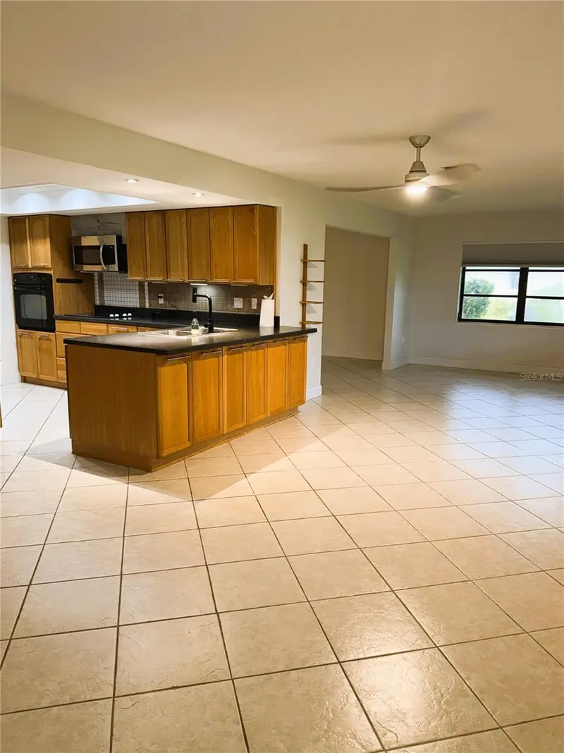 635 LEGER DRIVE, NOKOMIS, photo 2 of 10