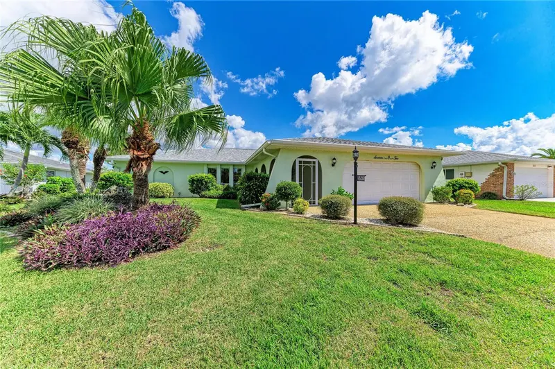 1602 VIKKI COURT, VENICE