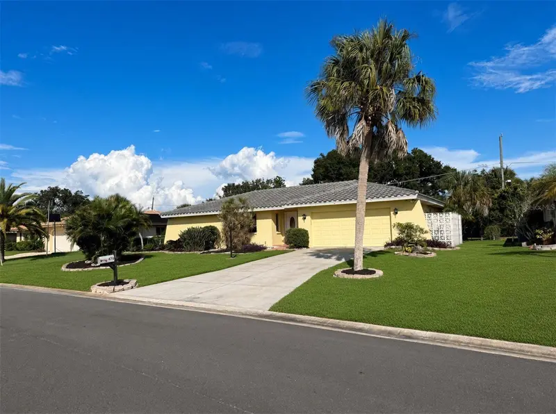 470 RUBENS DRIVE, NOKOMIS