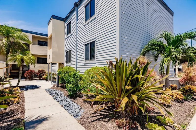 700 GOLDEN BEACH BOULEVARD #222, VENICE