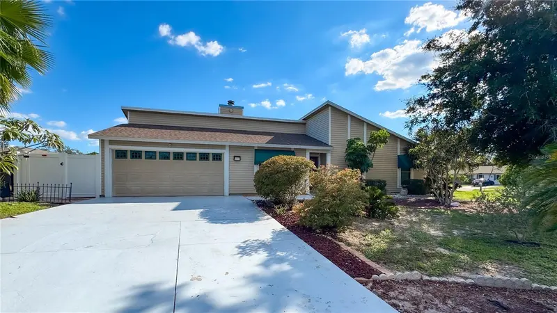 520 MCARTHUR AVENUE, SARASOTA, photo 2 of 48