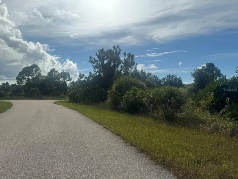HILL ROAD, NORTH PORT, photo 4 of 7
