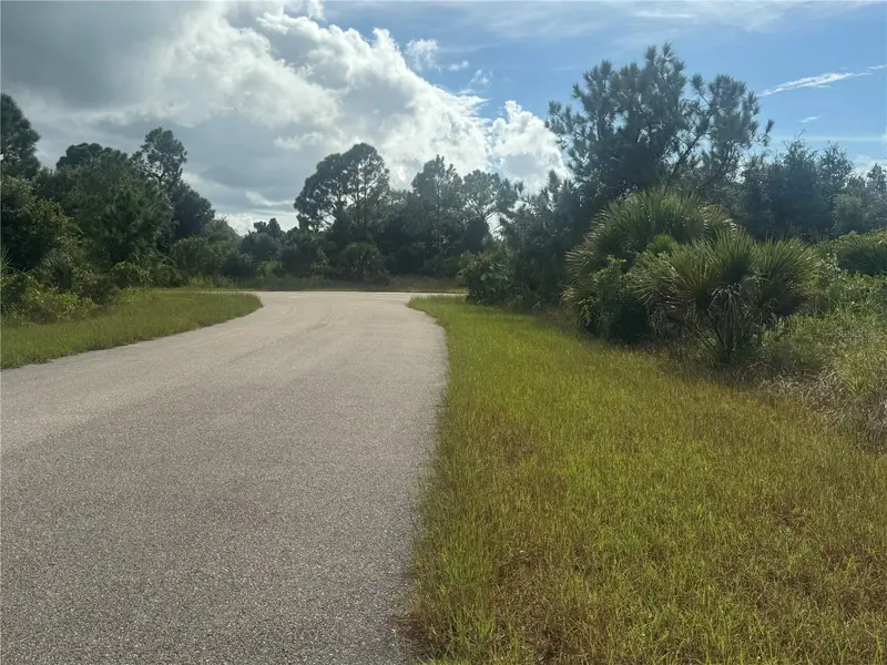HILL ROAD, NORTH PORT, photo 5 of 7