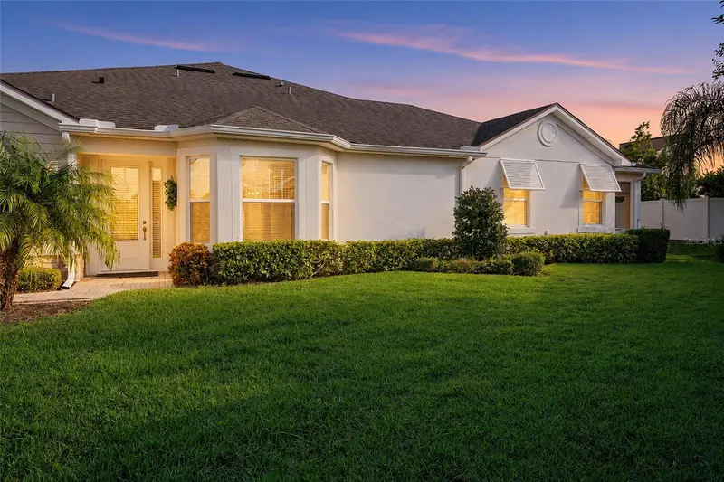 5048 COURSE DRIVE, SARASOTA, photo 2 of 41