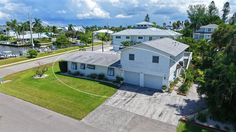 7406 MARINA DRIVE #A and B, HOLMES BEACH, photo 2 of 100