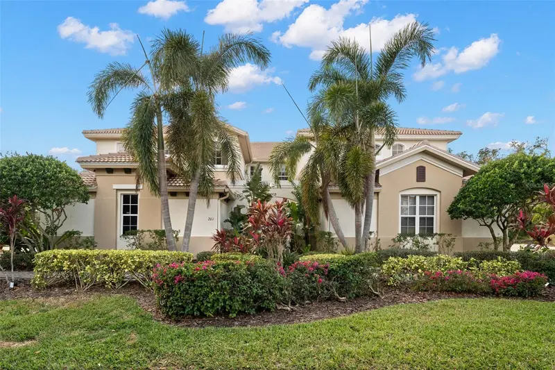9460 DISCOVERY TERRACE #201C, BRADENTON
