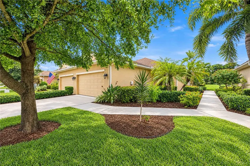 299 CAPULET DRIVE, VENICE, photo 2 of 51