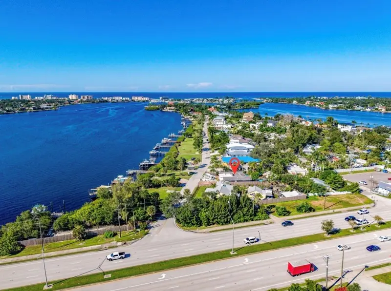 108 SUNRISE DRIVE, NOKOMIS, photo 2 of 46