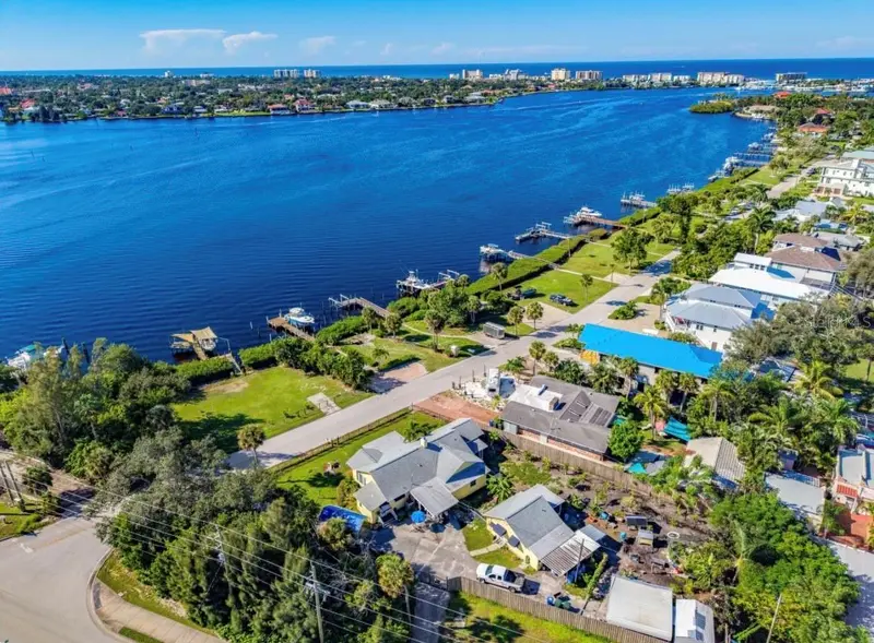 108 SUNRISE DRIVE, NOKOMIS, photo 4 of 46
