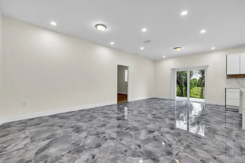 14150 APPLETON BOULEVARD, PORT CHARLOTTE, photo 5 of 39