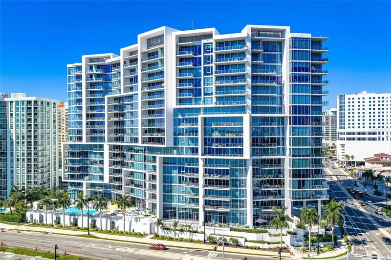 1155 GULFSTREAM AVENUE #208, SARASOTA