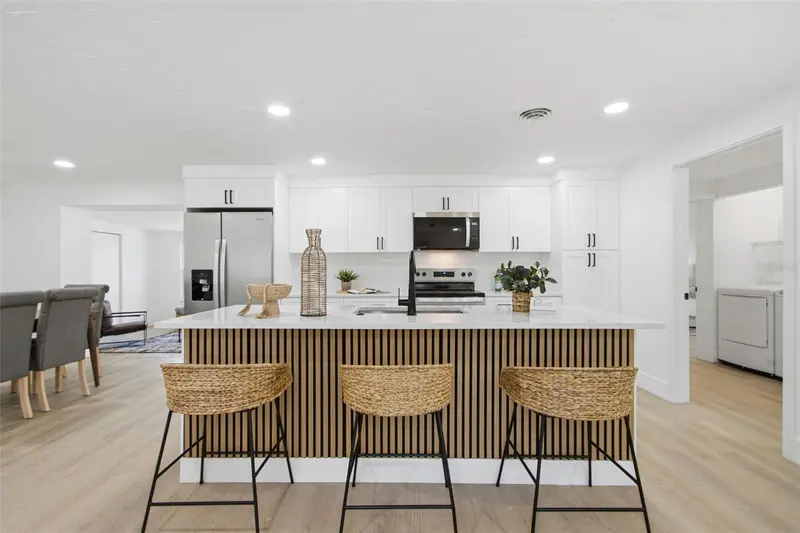 1105 GULF COAST BOULEVARD, VENICE, photo 5 of 30
