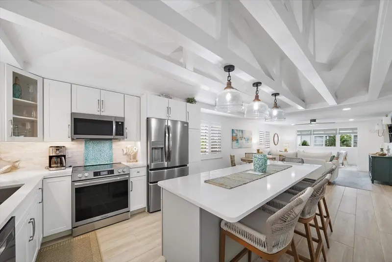734 SPANISH DRIVE, LONGBOAT KEY, photo 3 of 38