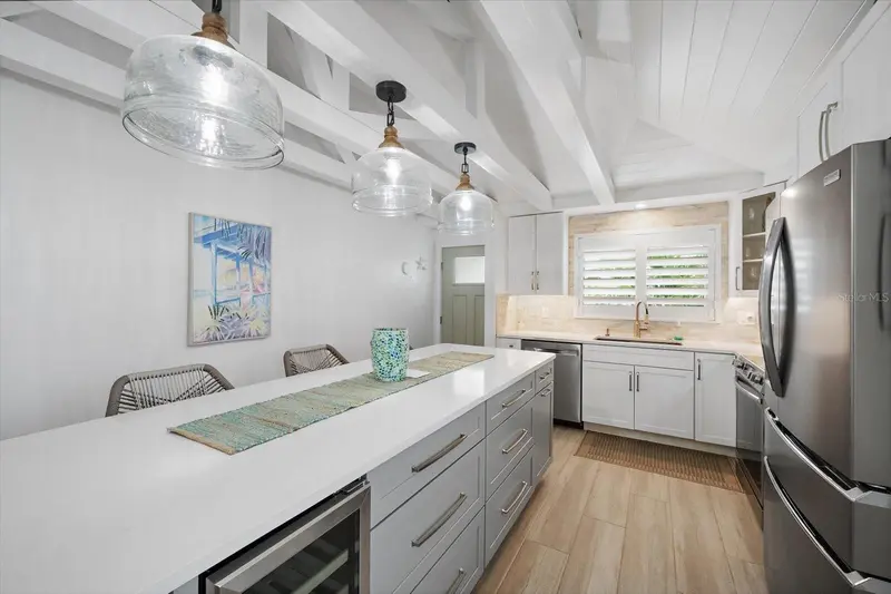 734 SPANISH DRIVE, LONGBOAT KEY, photo 5 of 38