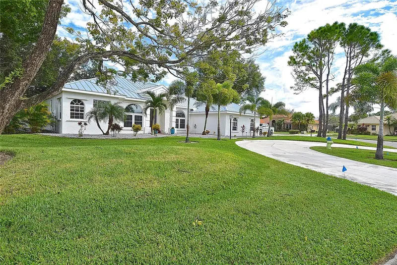 8309 MISTY LAKE CIRCLE, SARASOTA, photo 3 of 50