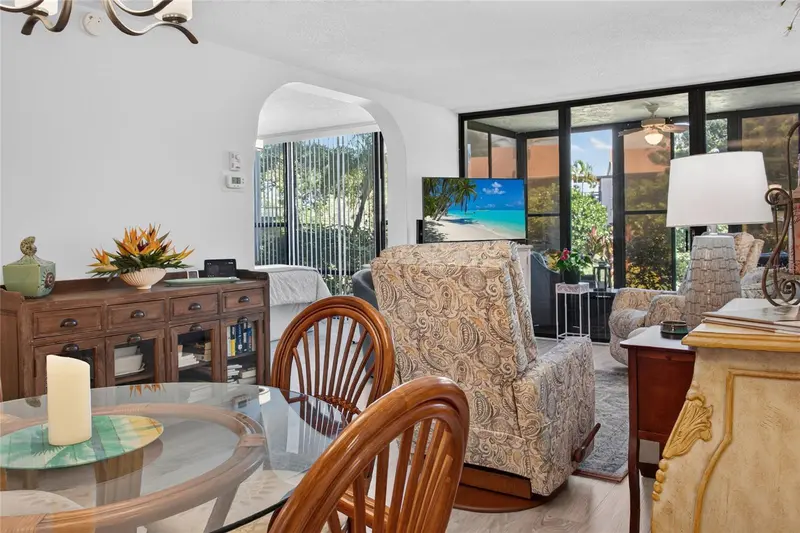 612 BIRD BAY DRIVE #108, VENICE, photo 4 of 40