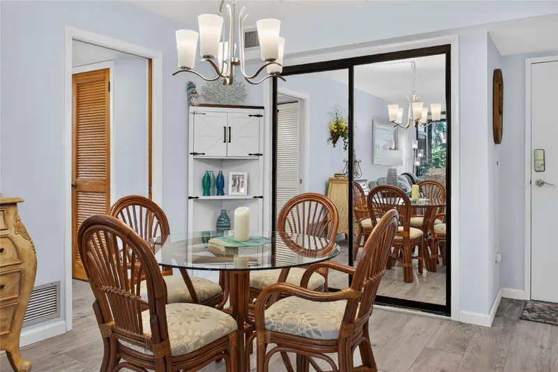 612 BIRD BAY DRIVE #108, VENICE, photo 5 of 40