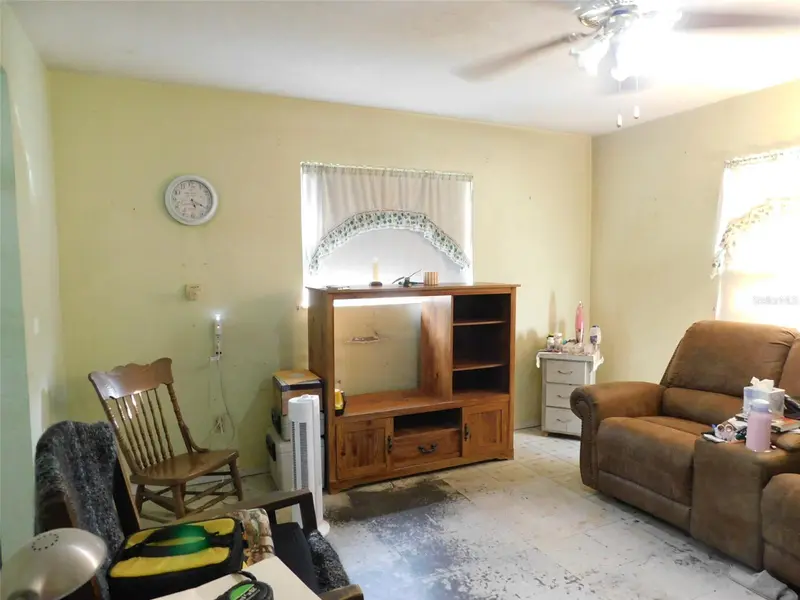 1084 CHILDRESS STREET, ARCADIA, photo 2 of 4