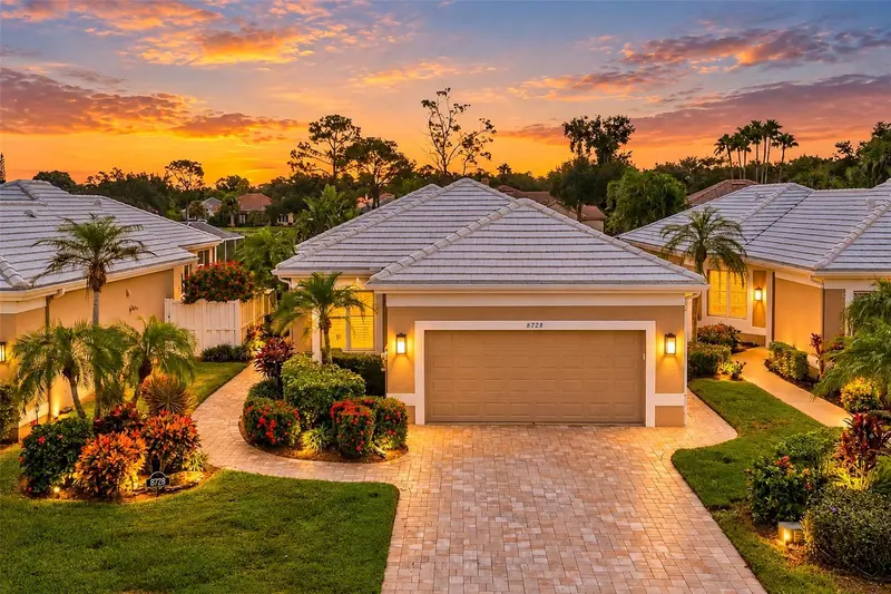 8728 53RD TERRACE, BRADENTON