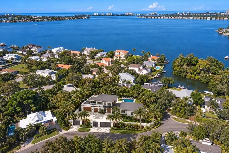 2100 MCCLELLAN PARKWAY, SARASOTA, photo 3 of 40