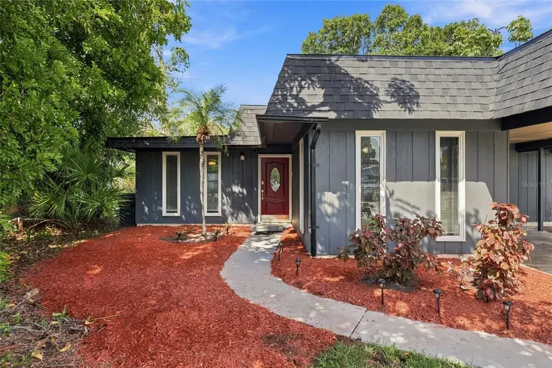 2629 JAMAICA STREET #1, SARASOTA, photo 4 of 37