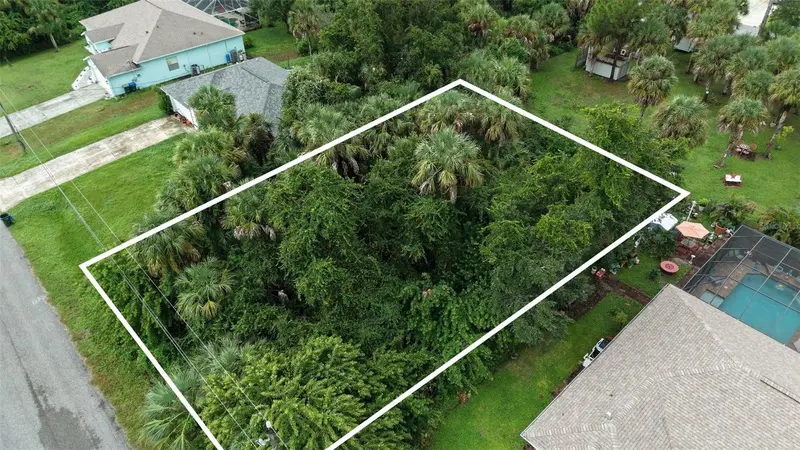 ENID LANE, NORTH PORT, photo 3 of 21