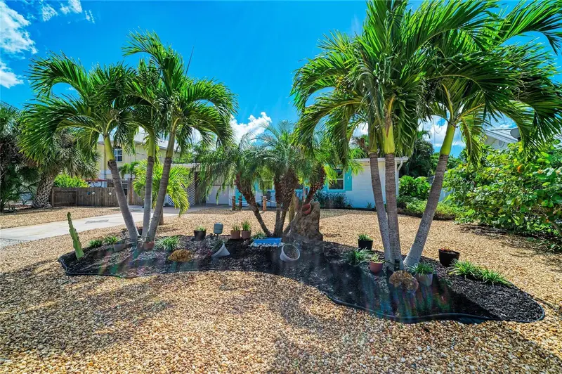 503 BAYVIEW DRIVE, HOLMES BEACH