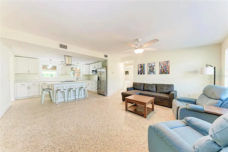 503 BAYVIEW DRIVE, HOLMES BEACH, photo 5 of 54
