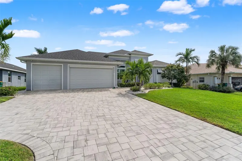 10576 AYEAR ROAD, PORT CHARLOTTE, photo 3 of 49