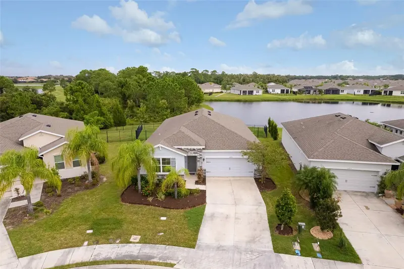 13715 WOODBRIDGE TERRACE, BRADENTON, photo 2 of 27