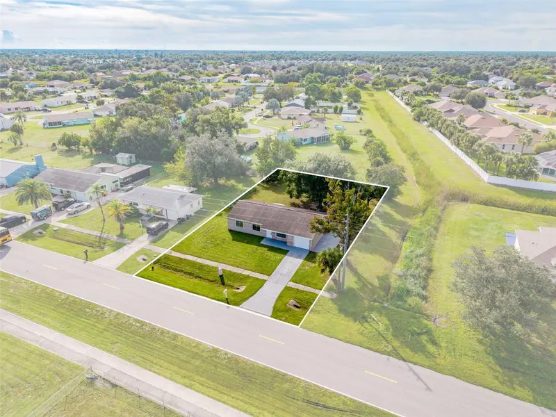 2555 PAN AMERICAN BOULEVARD, NORTH PORT, photo 4 of 41