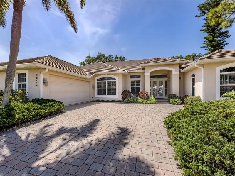 2022 CALUSA LAKES BLVD, NOKOMIS