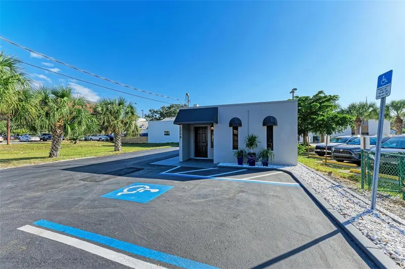 1716 FRUITVILLE ROAD, SARASOTA, photo 4 of 20