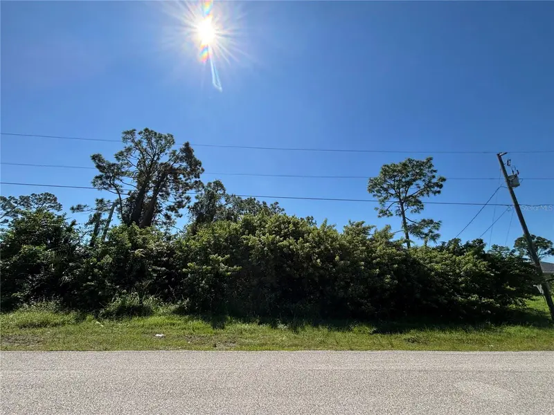 WENONA DRIVE, NORTH PORT