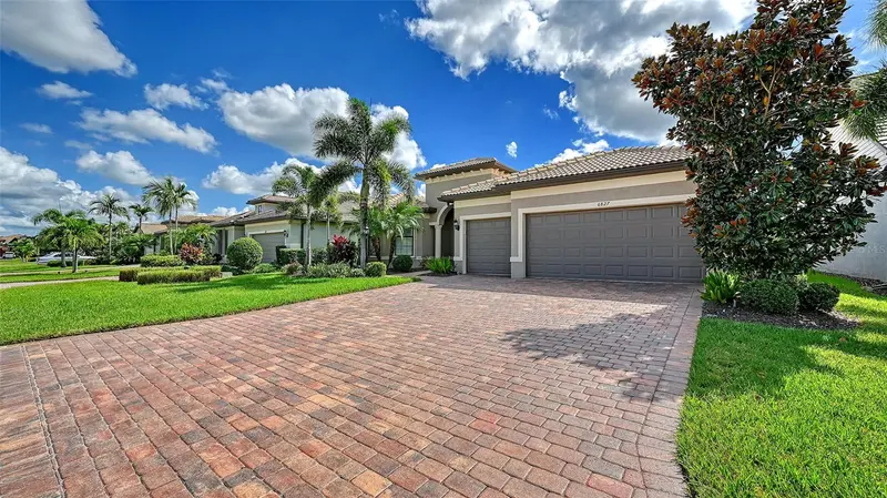 6827 GOSPORT COVE, BRADENTON, photo 4 of 96