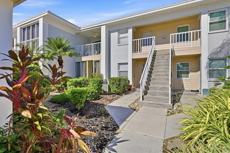 427 CERROMAR LANE #356, VENICE