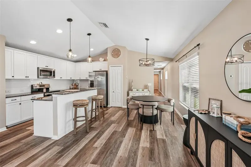 12630 SHIMMERING OAK CIRCLE, VENICE, photo 3 of 34