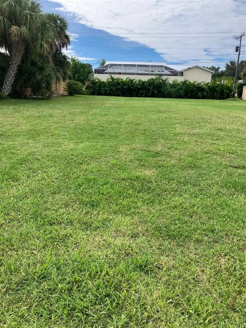 429 EVERGLADES DRIVE, VENICE