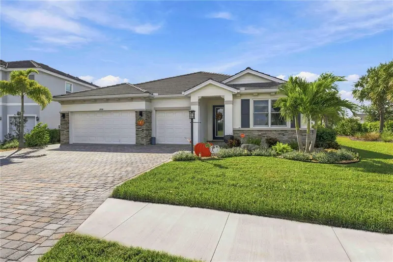 17604 BARLEY DRIVE, LAKEWOOD RANCH, photo 3 of 53