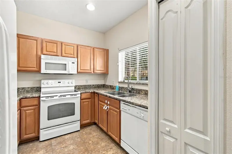 226 CAPE HARBOUR LOOP #104, BRADENTON, photo 2 of 72