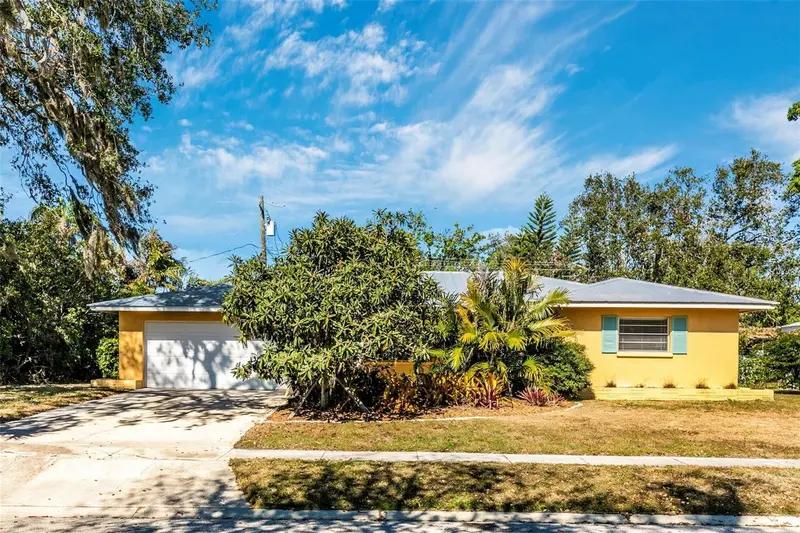 3039 CHASE CIRCLE, SARASOTA, photo 3 of 56
