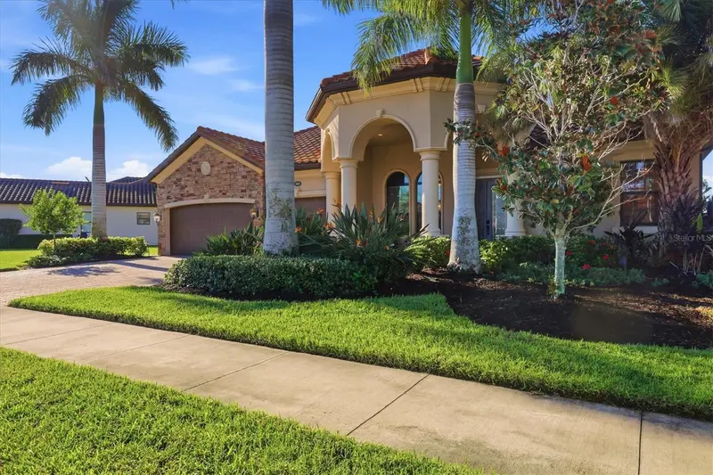 8816 RUM RUNNER PLACE, BRADENTON, photo 3 of 87