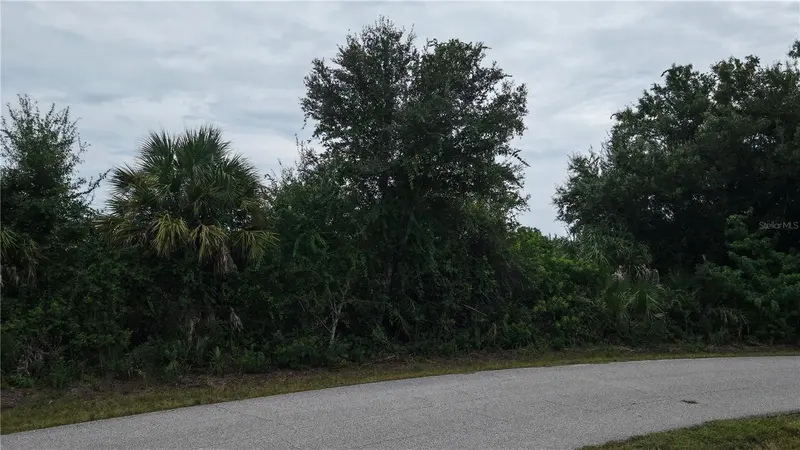 7560 ST REGIS CIRCLE, PORT CHARLOTTE, photo 3 of 21