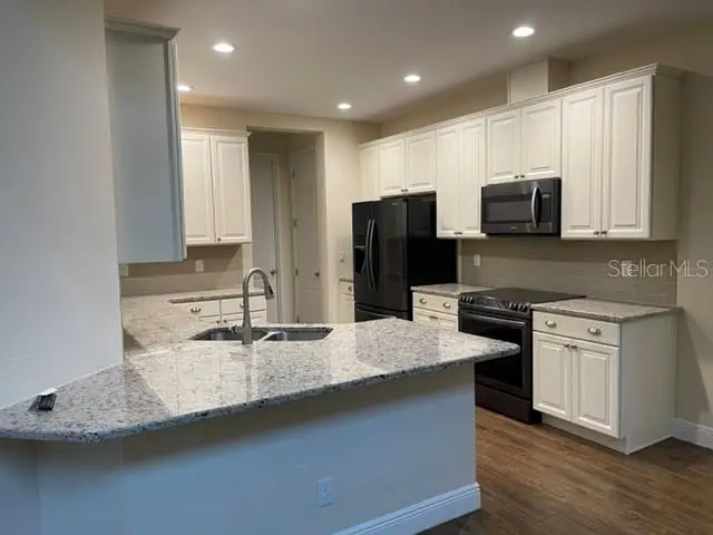 4516 CHINKAPIN DRIVE, SARASOTA, photo 2 of 13