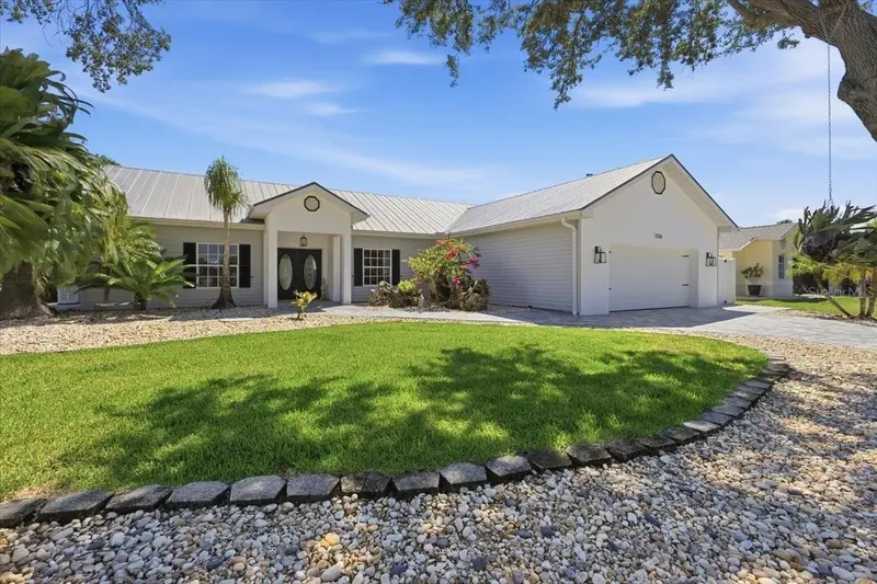 7376 MEMORIAL DRIVE, PORT CHARLOTTE