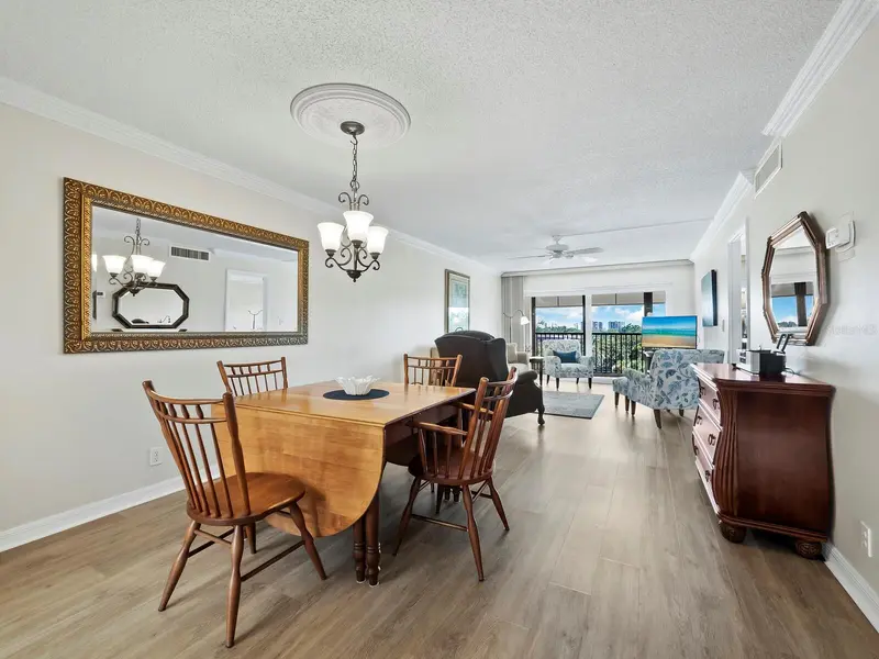 512 VENICE AVENUE #607, VENICE, photo 5 of 59