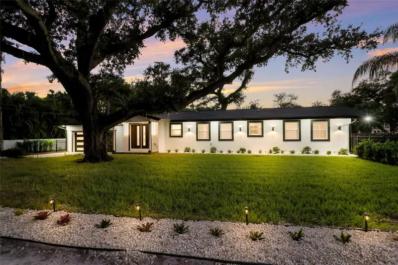 780 INDIAN BEACH CIRCLE, SARASOTA