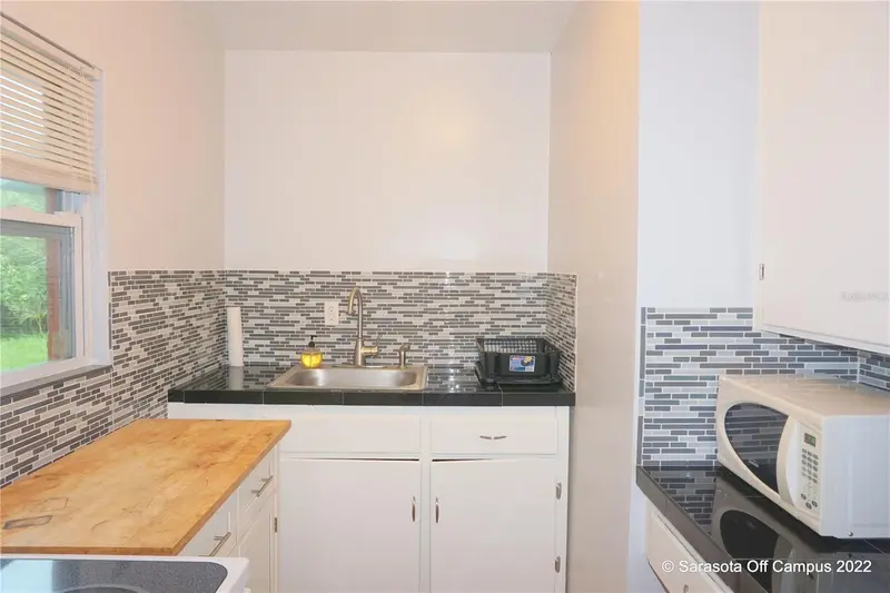 946 40TH STREET #A, SARASOTA, photo 2 of 25