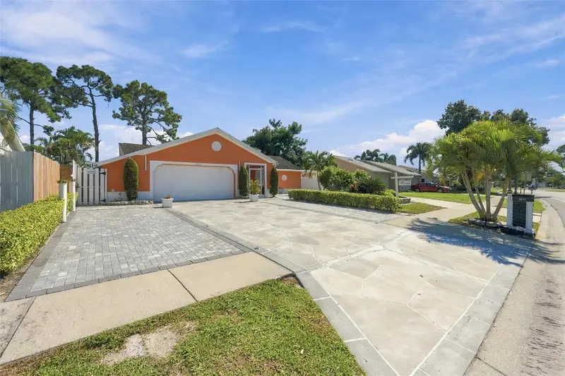 6625 MAUNA LOA BOULEVARD, SARASOTA, photo 4 of 47