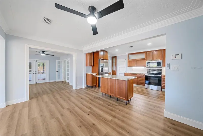 3372 WEBBER STREET, SARASOTA, photo 4 of 38